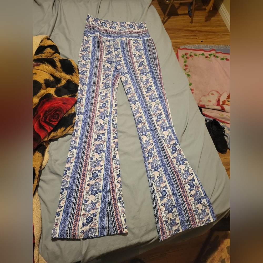 High-rise bell bottom hippy pants